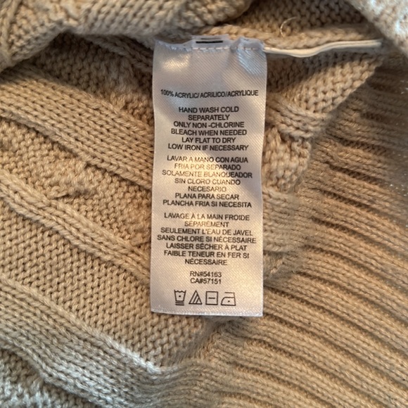 Calvin Klein Jeans ecru/beige sweater - size large - Picture 4 of 5